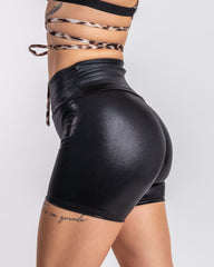 Lioness Midi Wetlook Black